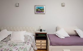Caleta Seaview Suites - Pool & Jacuzzi